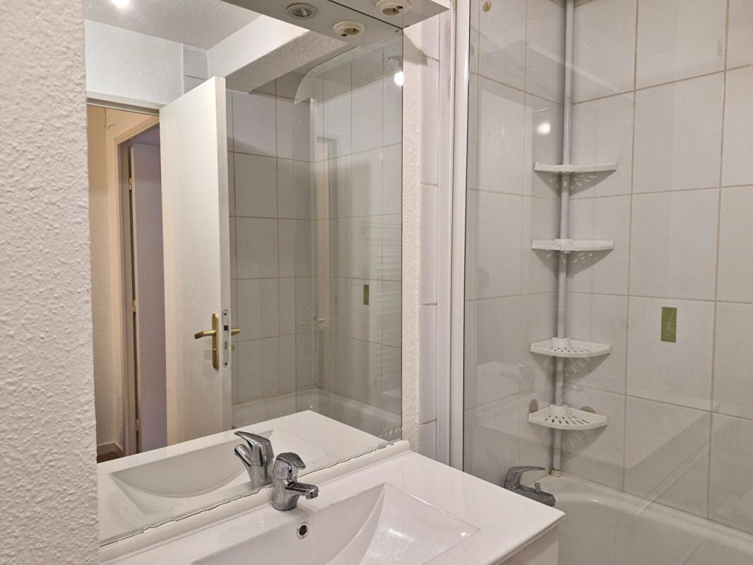 ROANNE ROANNE - APPARTEMENT T2 8