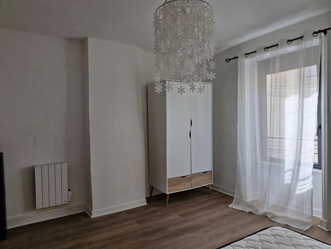ROANNE ROANNE  -  APPARTEMENT  T2 MEUBLE 8