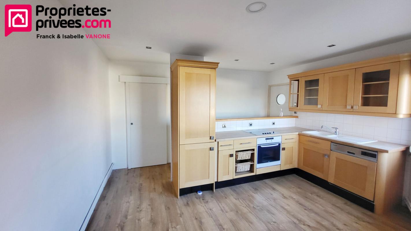 PERENCHIES TRES GRAND APPARTEMENT T3 - 2 chambres - 91 m² habitables - proximité centre ville de Pérenchies 1