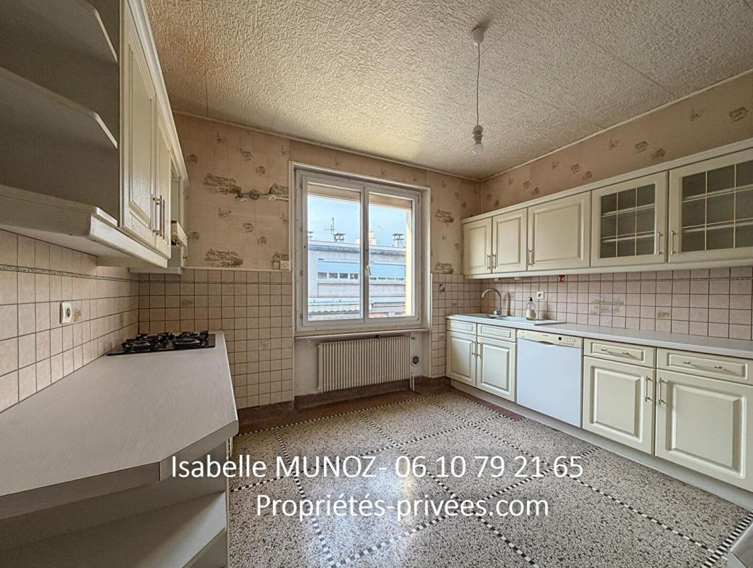 CLERMONT-FERRAND Grande maison de ville Clermont Ferrand 5 pièce(s) 139 m2 avec dépendances, jardinet 3