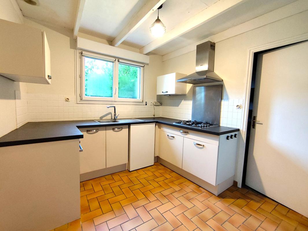 SAINT-GILLES-PLIGEAUX À LOUER  Maison en pierre pleine de charme à Saint-Gilles-Pligeaux 3