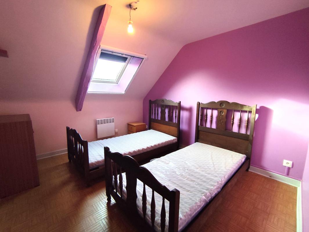 SAINT-GILLES-PLIGEAUX À LOUER  Maison en pierre pleine de charme à Saint-Gilles-Pligeaux 6