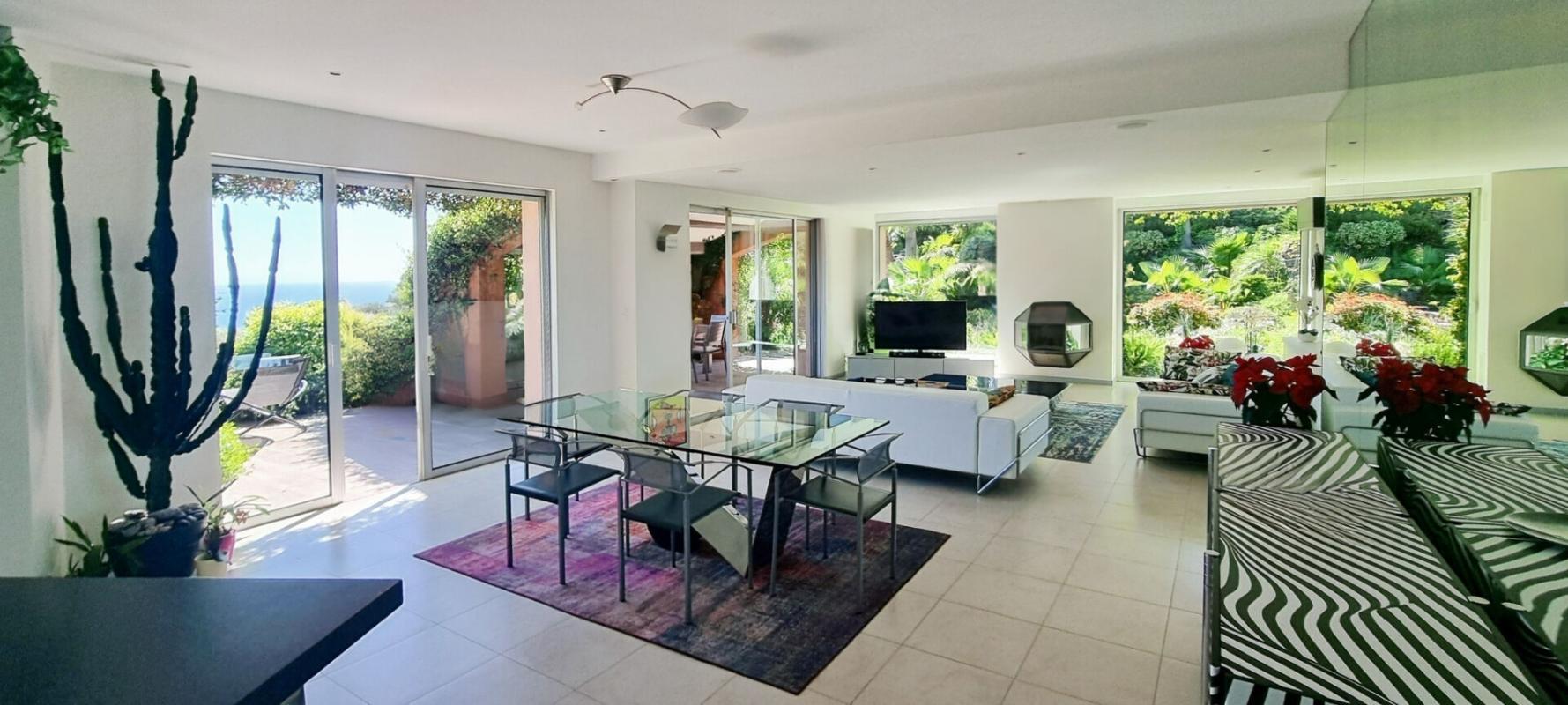 CARQUEIRANNE Domaine de charme en Provence - 2 maisons vue mer - 10 pièce(s) 372 m2 11