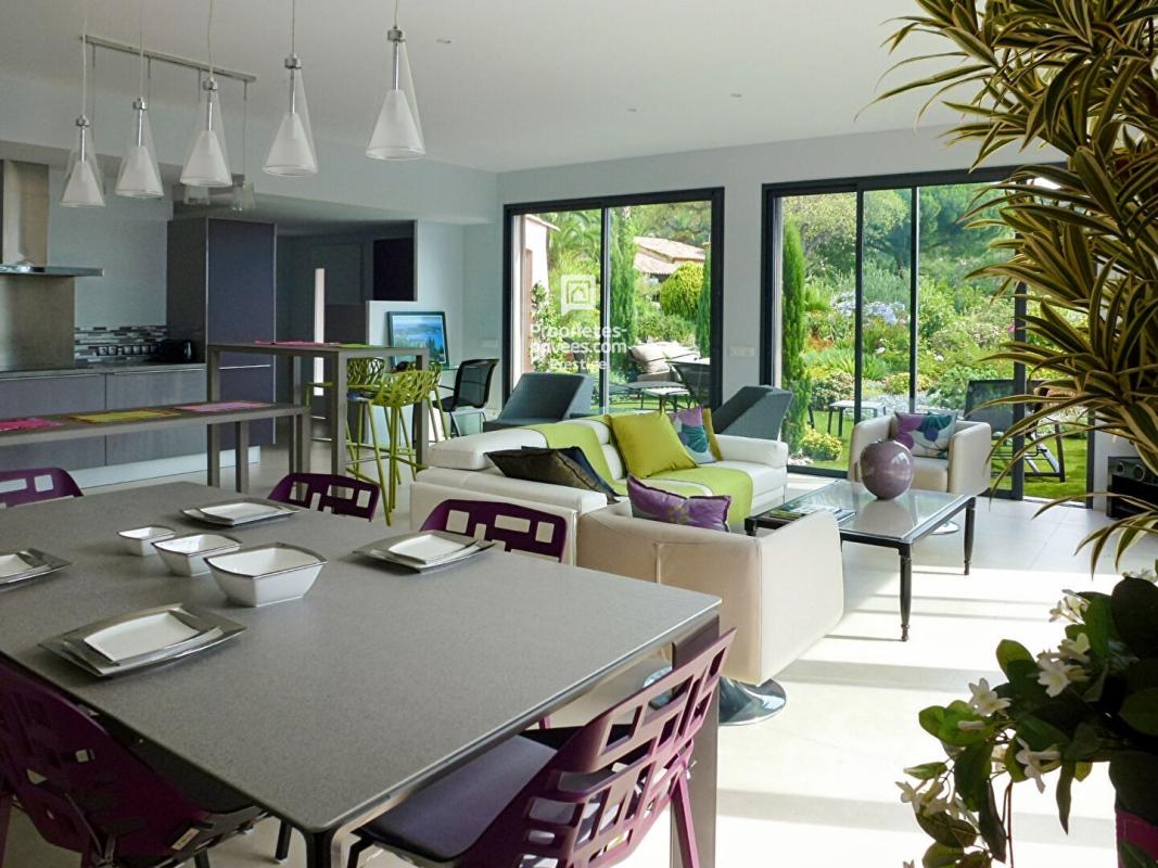 CARQUEIRANNE Domaine de charme en Provence - 2 maisons vue mer - 10 pièce(s) 372 m2 16