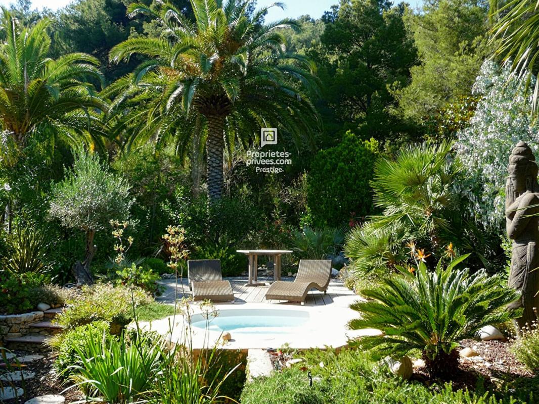 CARQUEIRANNE Domaine de charme en Provence - 2 maisons vue mer - 10 pièce(s) 372 m2 9