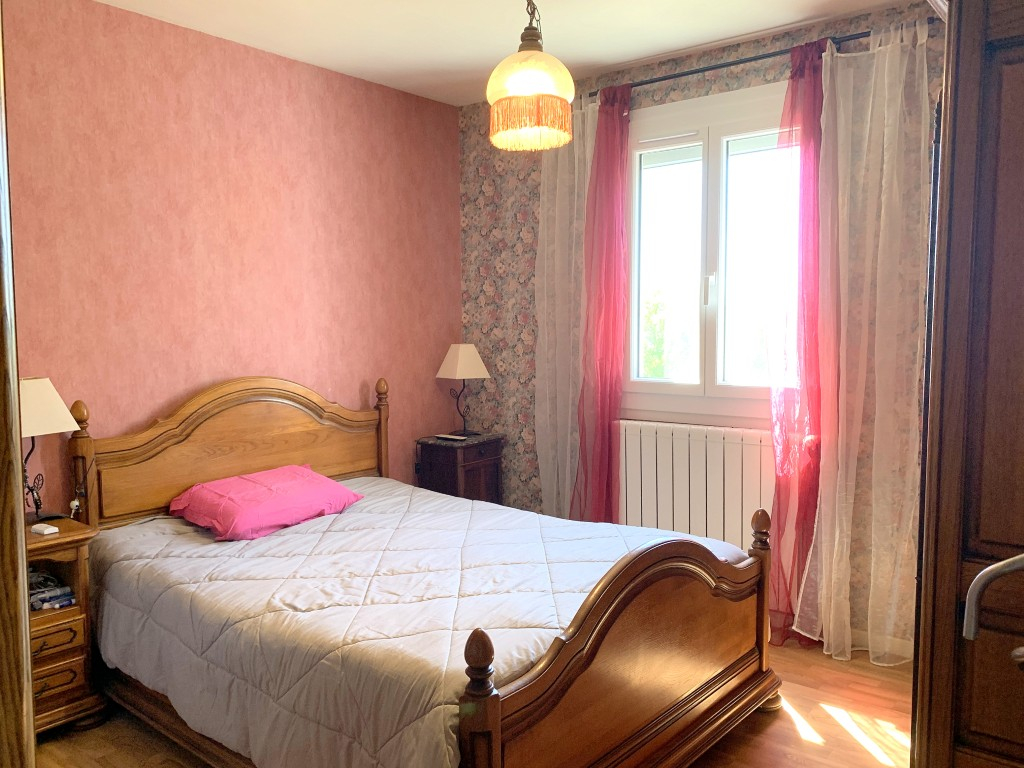 CAHORS Maison avec studio indépendant, grand jardin, garage, véranda 11