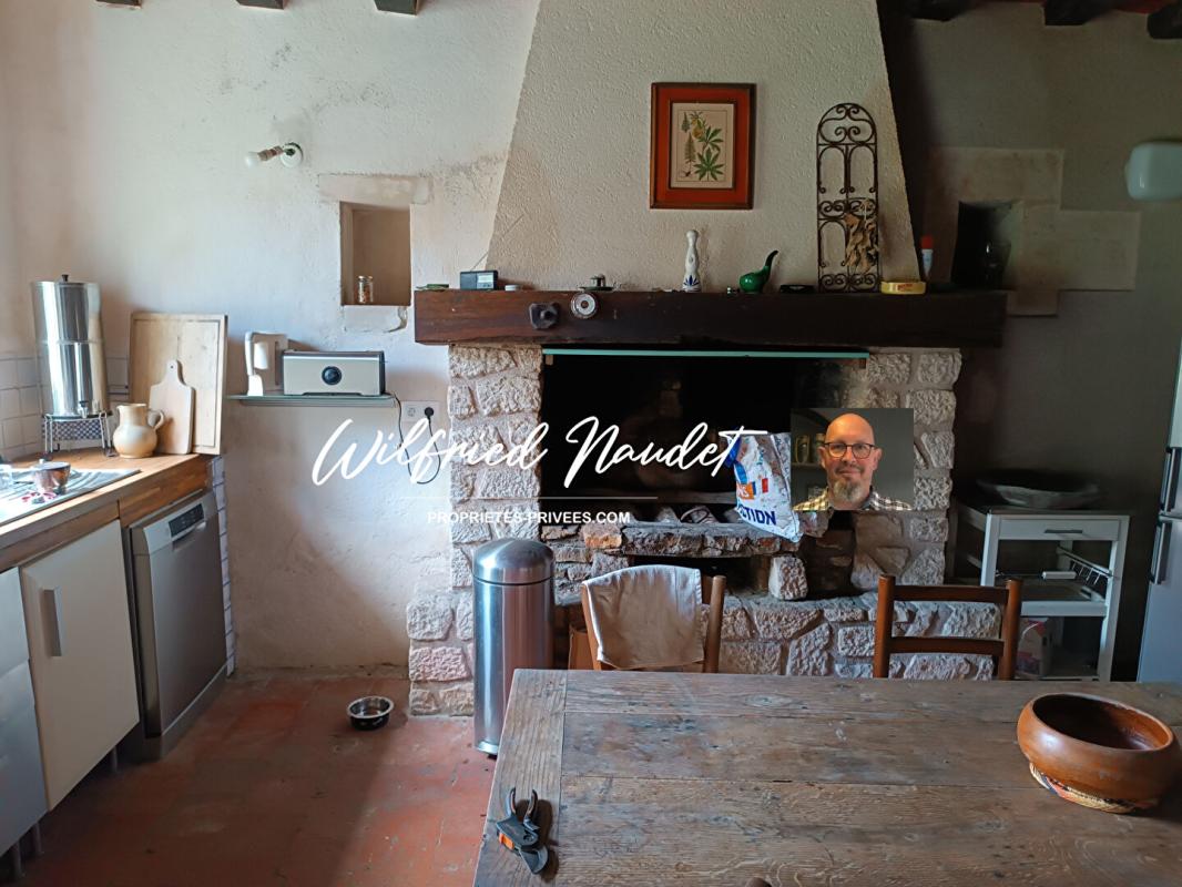 SAINT-VINCENT-DU-LOROUER Longère  au calme 6