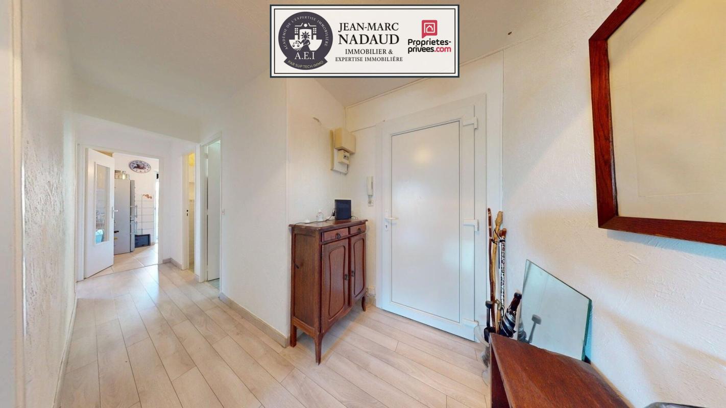 SAINT-RAPHAEL Fréjus - T3 complet : terrasse, loggia, garage, grande cave, 3 parkings privés 9