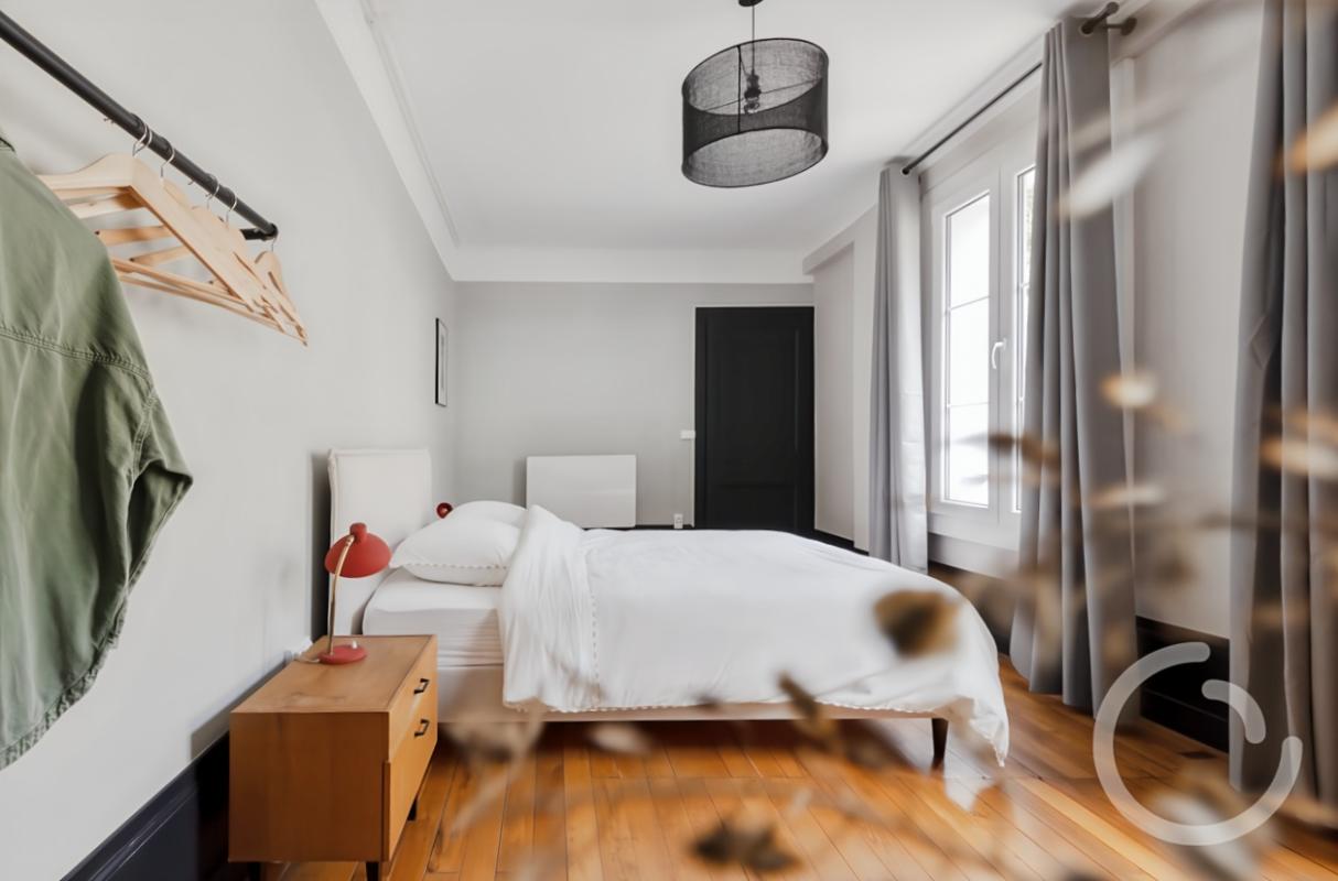 SALINS-LES-BAINS Salins-les-Bains - Appartement 162 m² - 5 chambres - jardin privatif 12