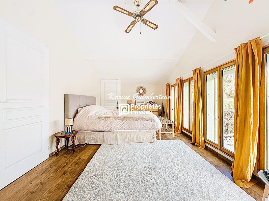 SAINT-EMILION Maison en pierre avec vue, 4 chambres, garage, jardin 11