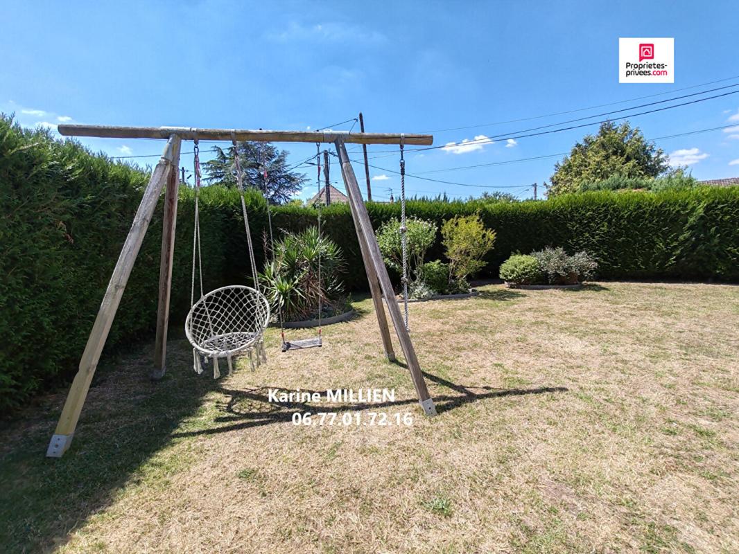 SAINT-REMY-SUR-AVRE SAINT REMY SUR AVRE 28380 Maison individuelle - 1 étage - 3 chambres - 1 bureau/chambre/dressing - Garage avec mezzanine et 1 pièce - Terrain - 249000  HAI 12