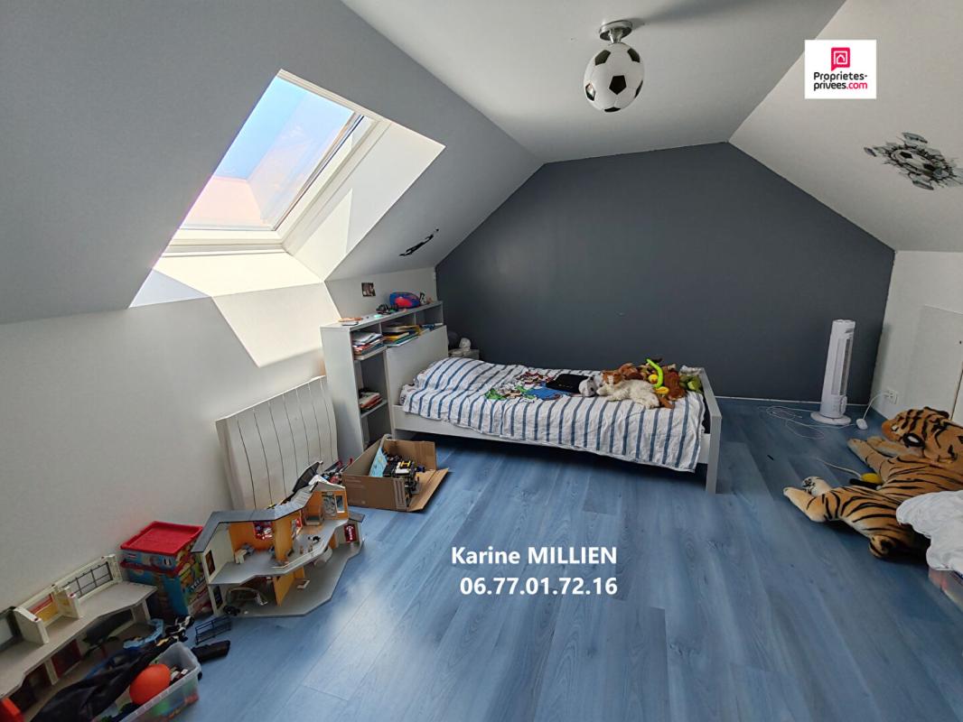 SAINT-REMY-SUR-AVRE SAINT REMY SUR AVRE 28380 Maison individuelle - 1 étage - 3 chambres - 1 bureau/chambre/dressing - Garage avec mezzanine et 1 pièce - Terrain - 249000  HAI 9