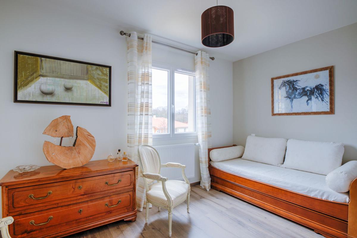 SERVAS Villa contemporaine de 2022 : Prestations soignées et confort 11