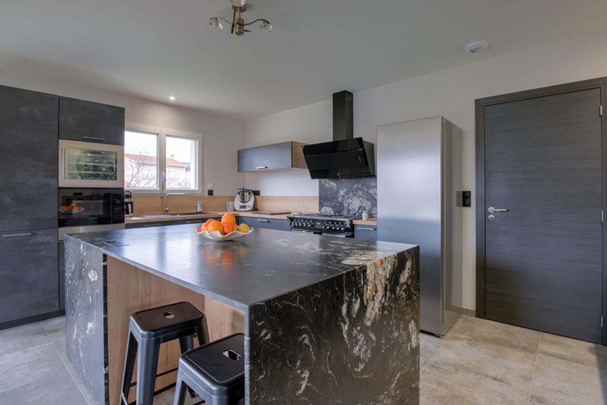 SERVAS Villa contemporaine de 2022 : Prestations soignées et confort 2