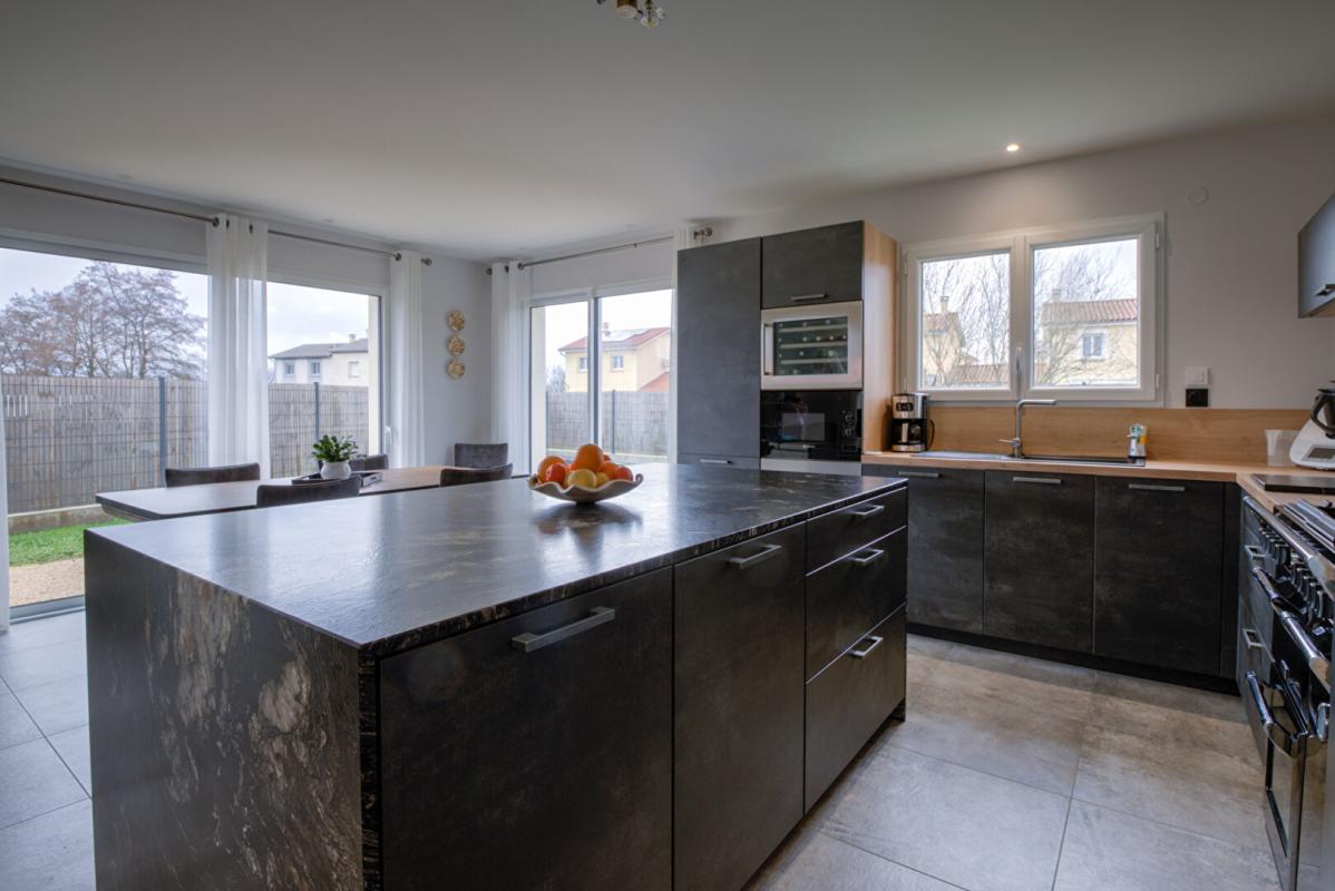 SERVAS Villa contemporaine de 2022 : Prestations soignées et confort 5