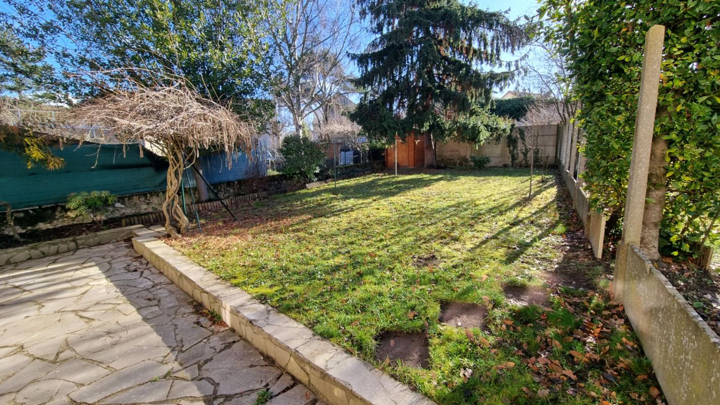 SAINTE-GENEVIEVE-DES-BOIS 91700 - Maison Sainte Genevieve Des Bois 5 pièces - 4ch - 2 sdb 2