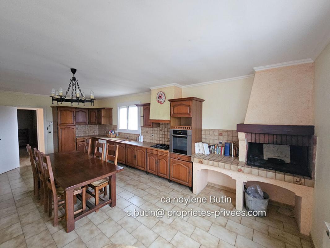 CAZOULS-LES-BEZIERS Villa Cazouls Les Beziers 7 pièce(s) 213m2 sur 2175m2 8