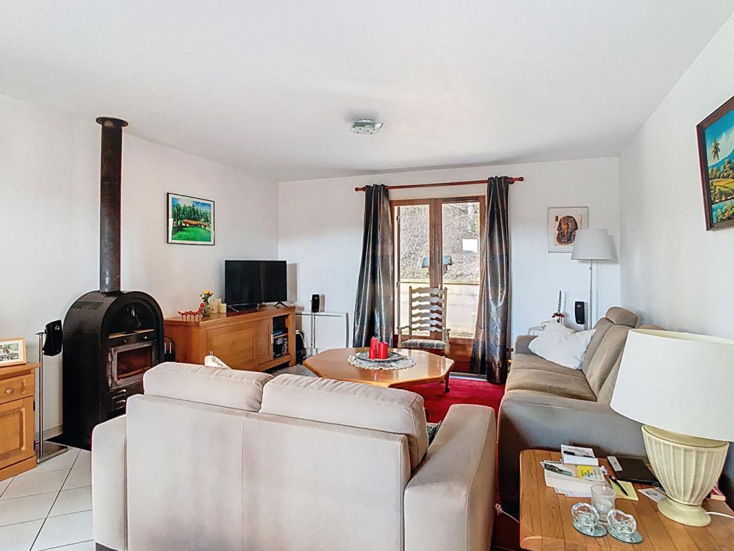 VEYRINES-DE-DOMME Maison de plain-pied avec piscine et garage 12