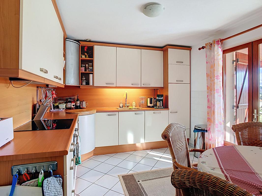 VEYRINES-DE-DOMME Maison de plain-pied avec piscine et garage 5