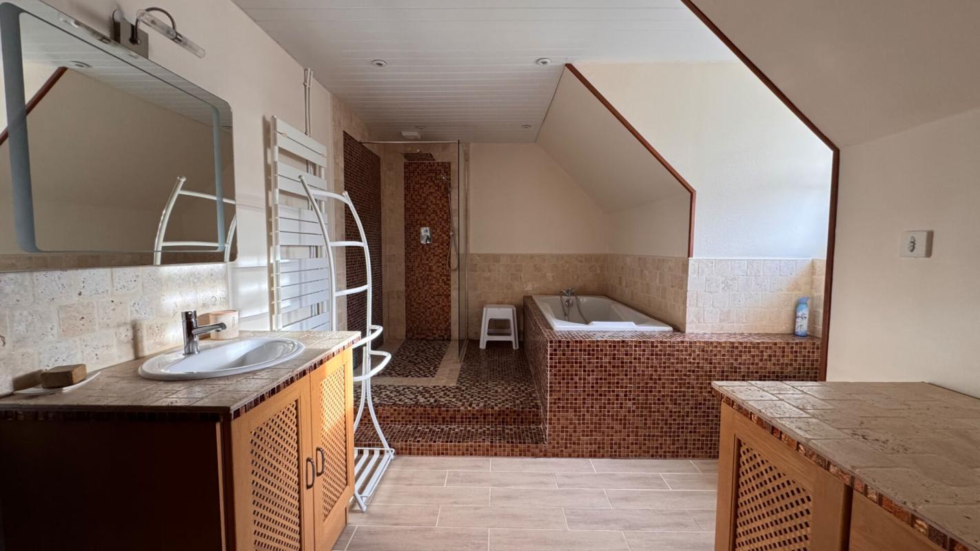 GOUCHAUPRE Pavillon individuel  6 pièce(s) 203 m2 à Petit Caux 13