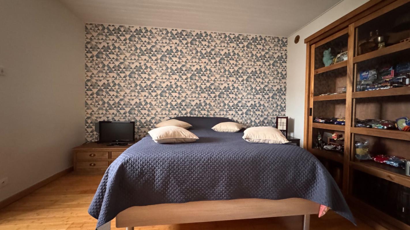 GOUCHAUPRE Pavillon individuel  6 pièce(s) 203 m2 à Petit Caux 16