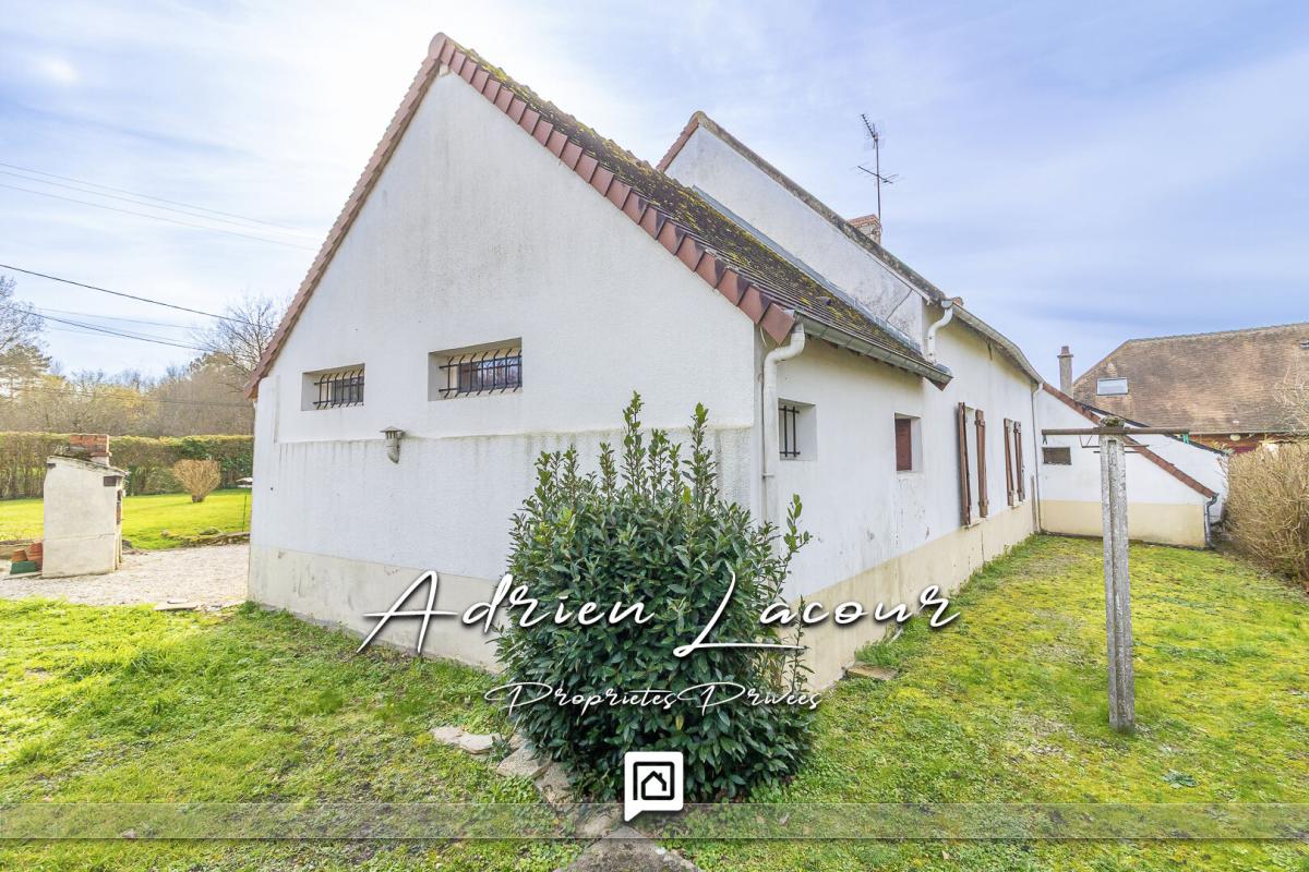 GIEVRES Maison Gievres 5 pièce(s) 112 m2 17