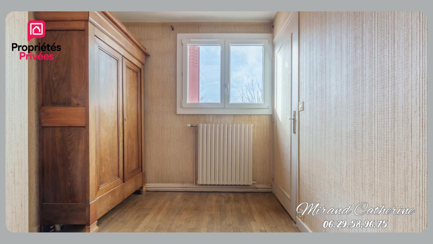 SAINTE-SAVINE A Sainte-Savine  Maison familiale avec garage et terrain 11