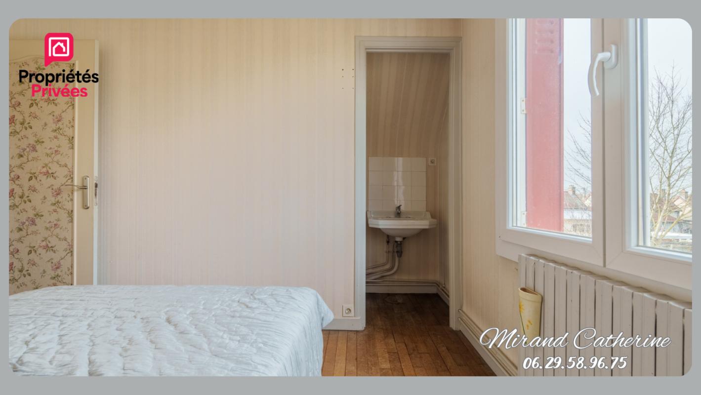 SAINTE-SAVINE A Sainte-Savine  Maison familiale avec garage et terrain 13