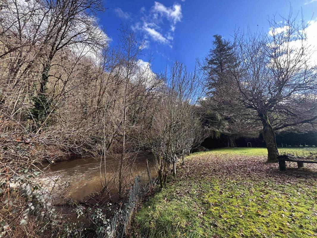 NANTHEUIL Maison Nantheuil 6 pièce(s) 100 m2 15