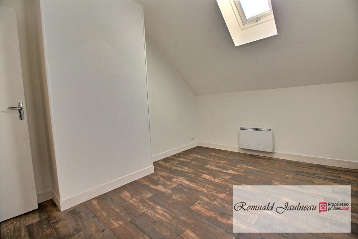 SOURS Maison de bourg à Sours 6