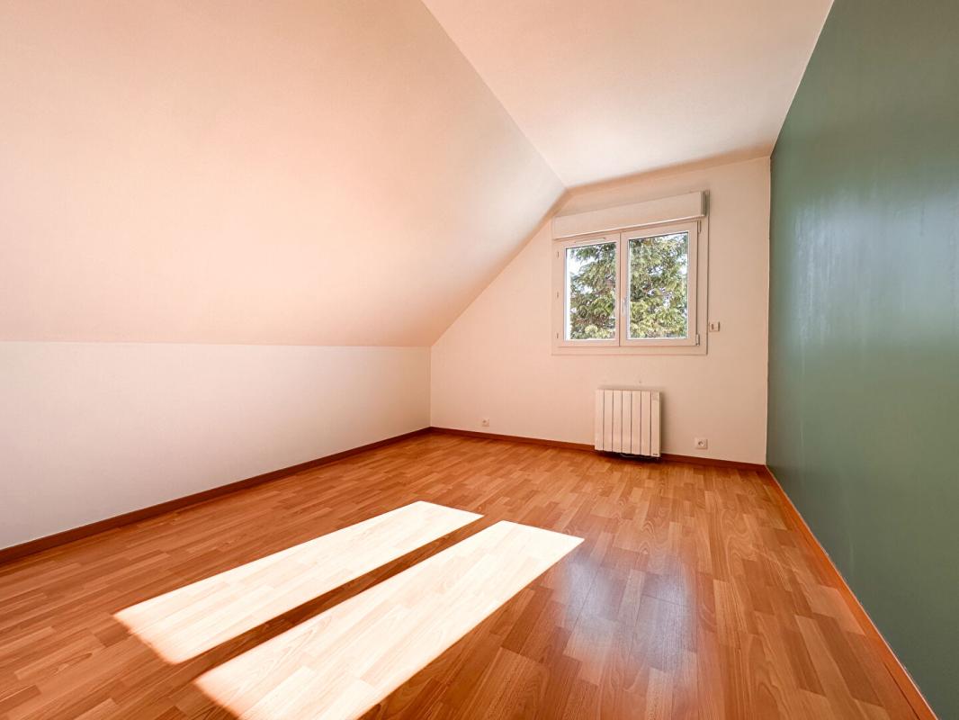 SAINT-ETIENNE-DE-MONTLUC Maison Saint Etienne De Montluc - BOURG - 4 chambres 6