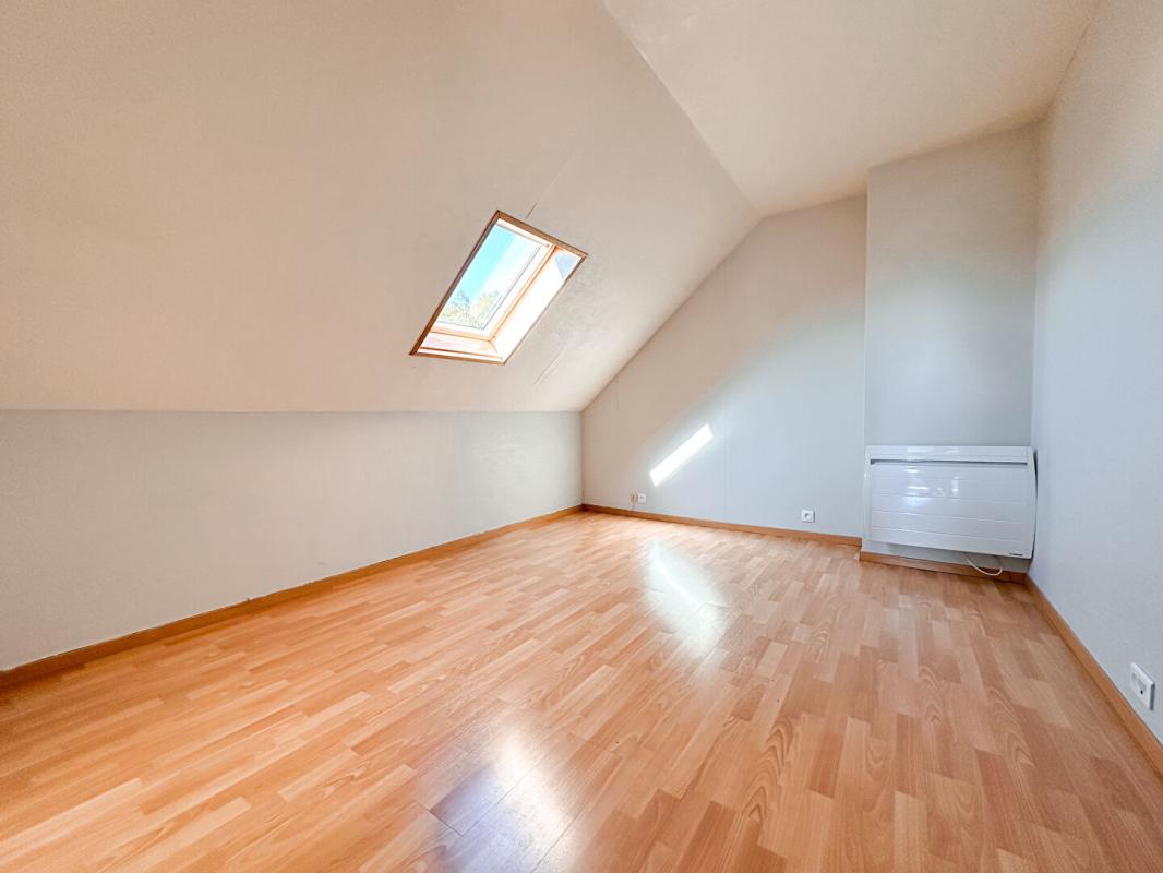 SAINT-ETIENNE-DE-MONTLUC Maison Saint Etienne De Montluc - BOURG - 4 chambres 7