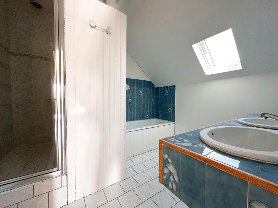 SAINT-ETIENNE-DE-MONTLUC Maison Saint Etienne De Montluc - BOURG - 4 chambres 8