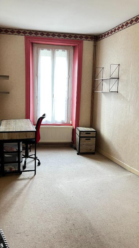 POUZAUGES Pouzauges, Maison 128 m² , 3 chambres et un bureau 4