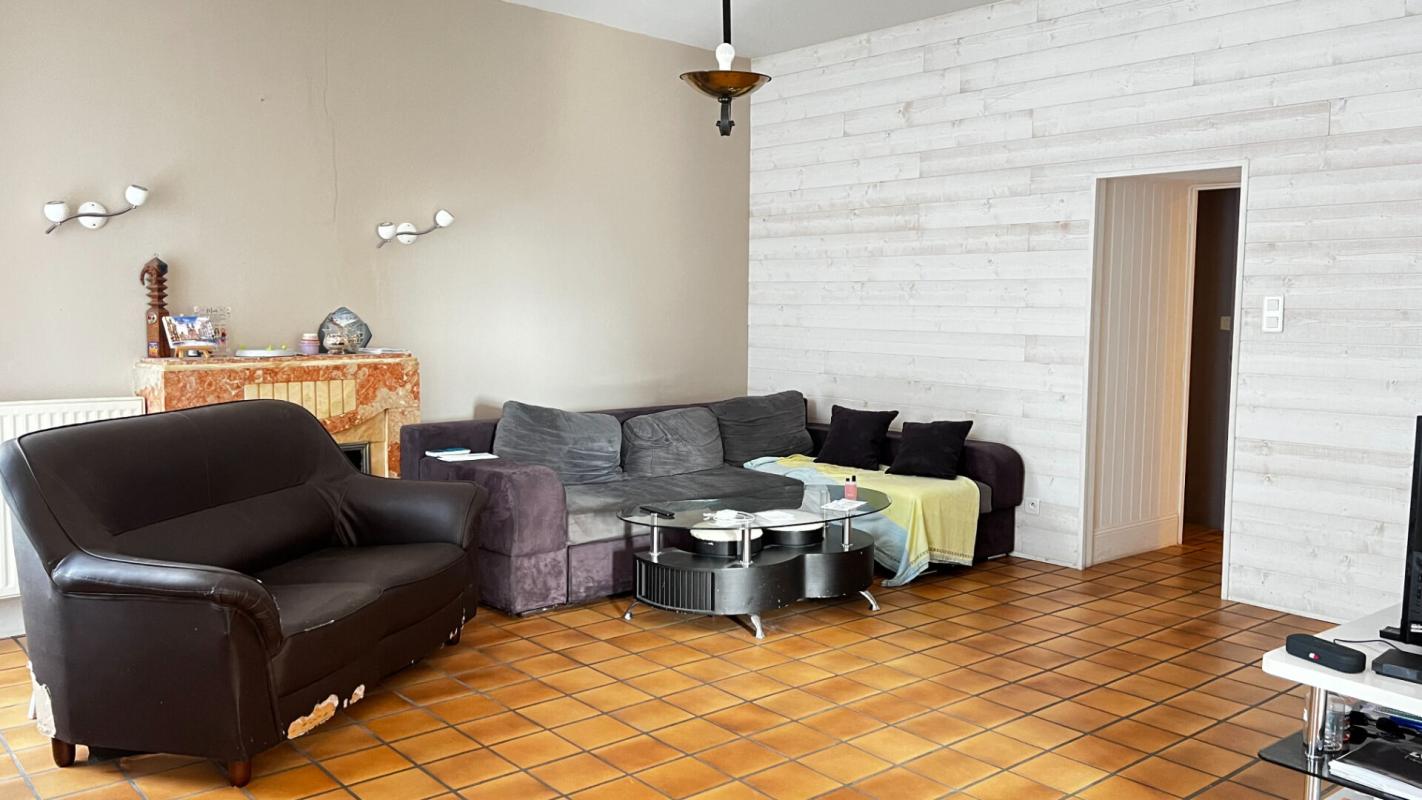 POUZAUGES Pouzauges, Maison 128 m² , 3 chambres et un bureau 8