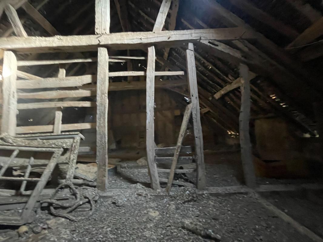 CHATEAU-RENARD Immeuble Château Renard 3 pièces 110 m2 12