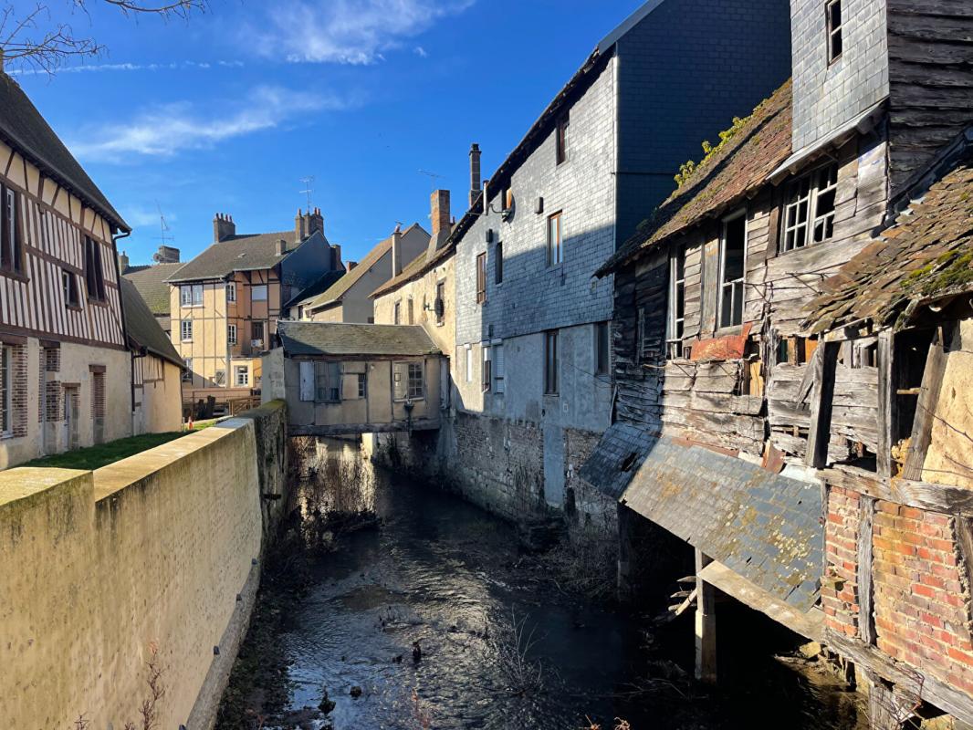 CHATEAU-RENARD Immeuble Château Renard 3 pièces 110 m2 15