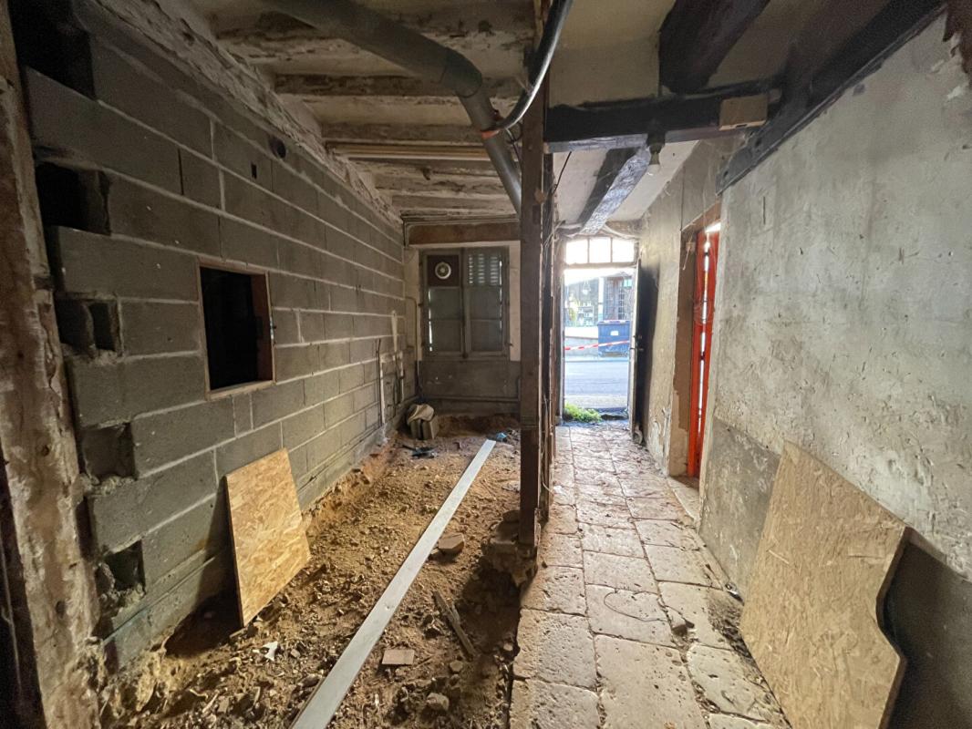 CHATEAU-RENARD Immeuble Château Renard 3 pièces 110 m2 3