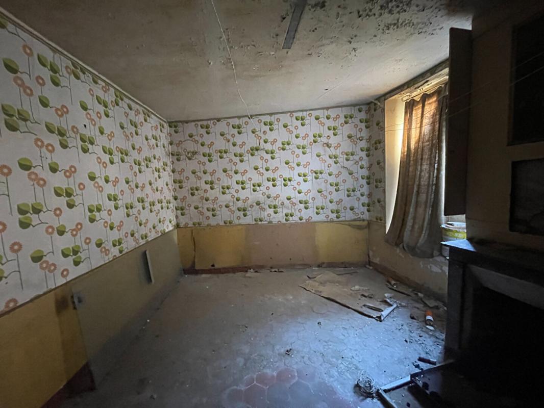 CHATEAU-RENARD Immeuble Château Renard 3 pièces 110 m2 4