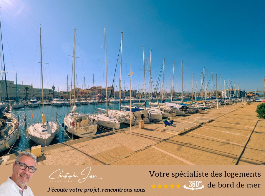 PORT LEUCATE Appartement T2 avec parking vue imprenable sur le Port 1