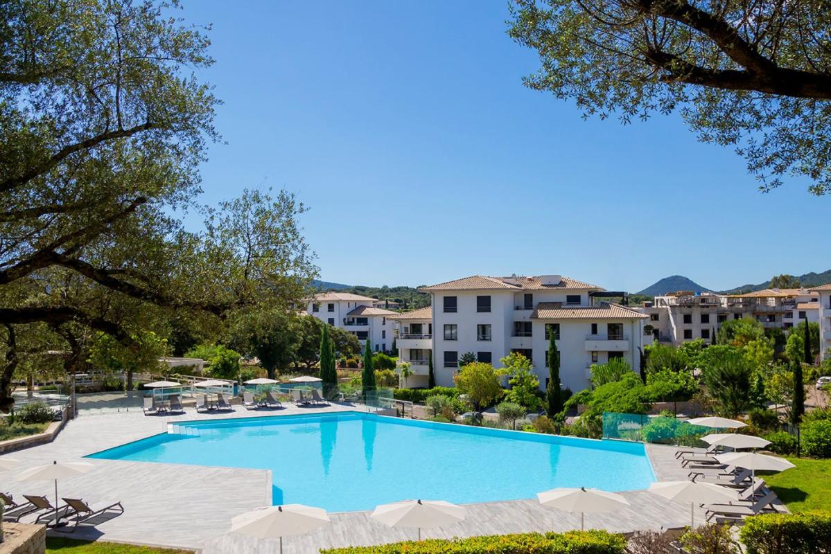 PORTO-VECCHIO Appartement avec jardin dans un domaine privé à Porto-Vecchio 1
