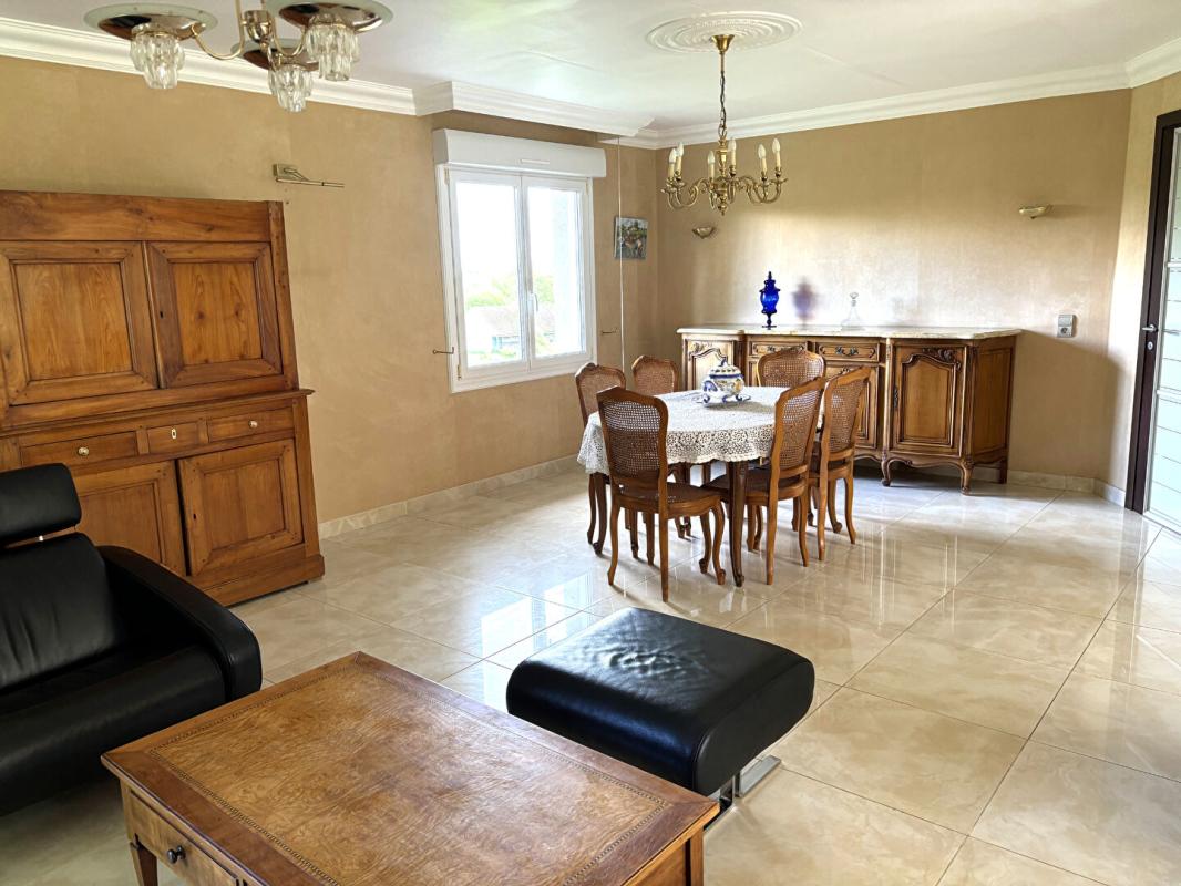 SAINT-VRAN Saint-Vran Maison 5 chambres sur grand Terrain 3