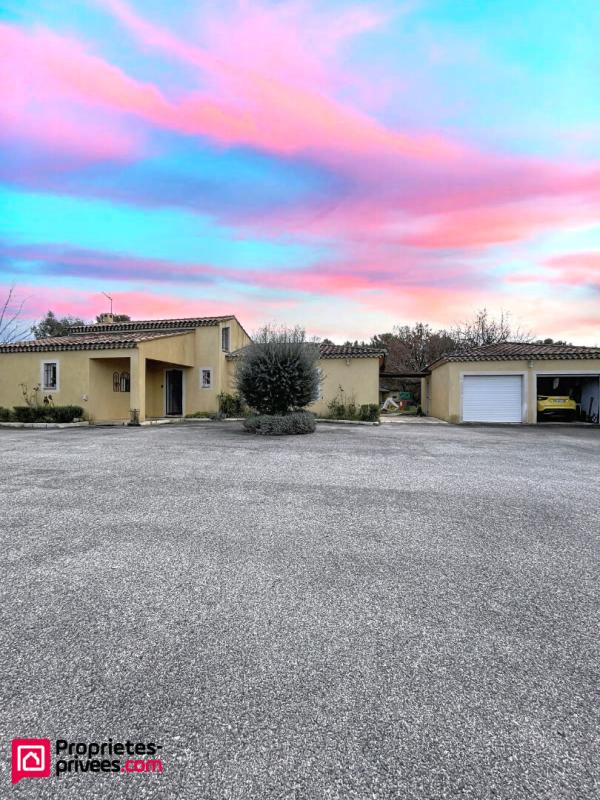 OLLIERES Villa Ollieres 7 pièce(s) 220 m2 1