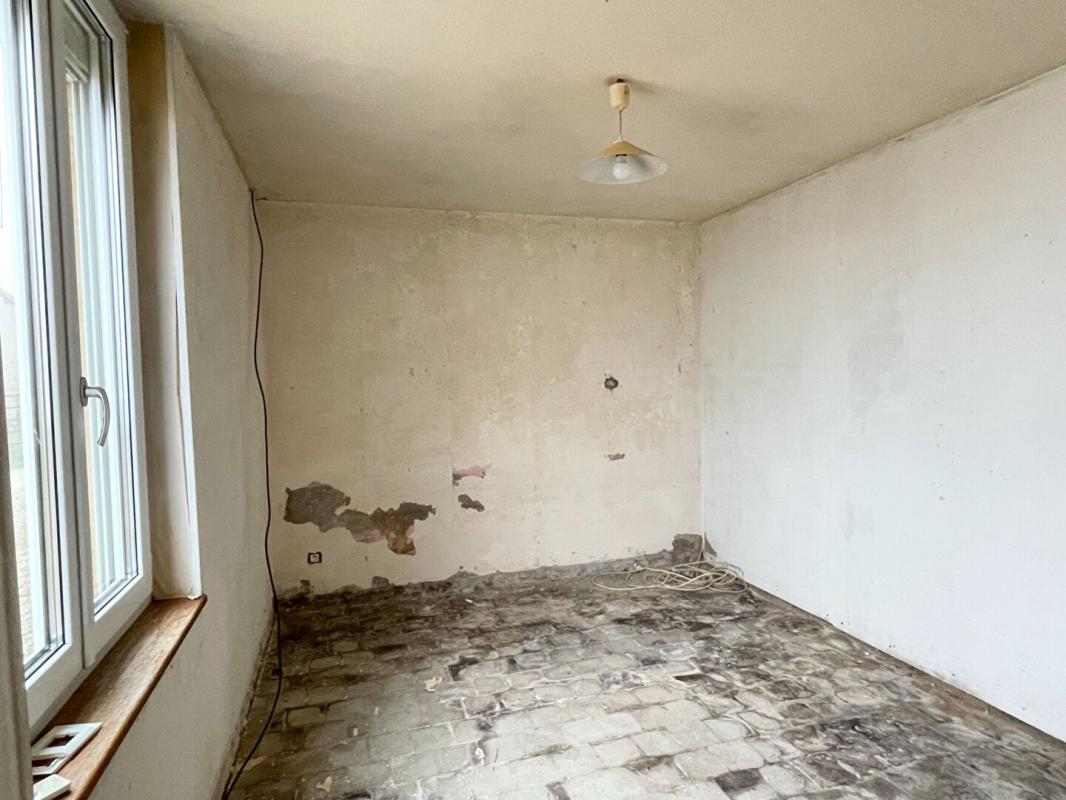 LE PIN Corps de ferme avec maison de 94 m² et 5.1 ha de pré 11