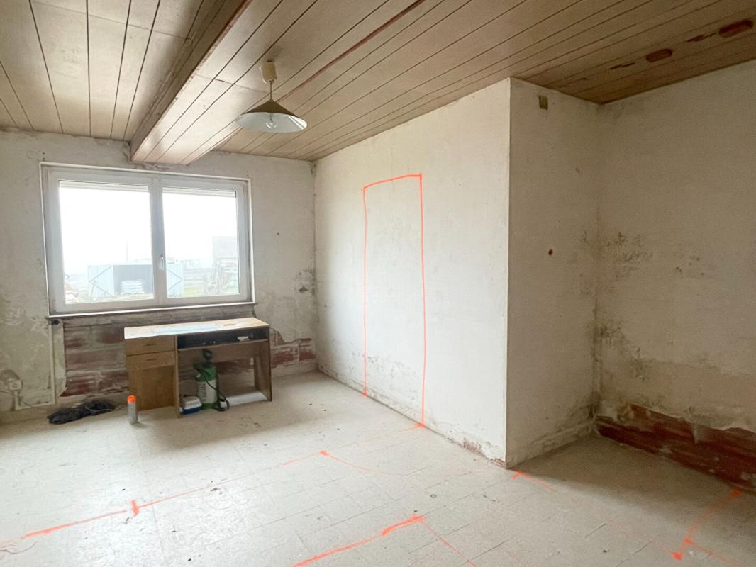 LE PIN Corps de ferme avec maison de 94 m² et 5.1 ha de pré 13