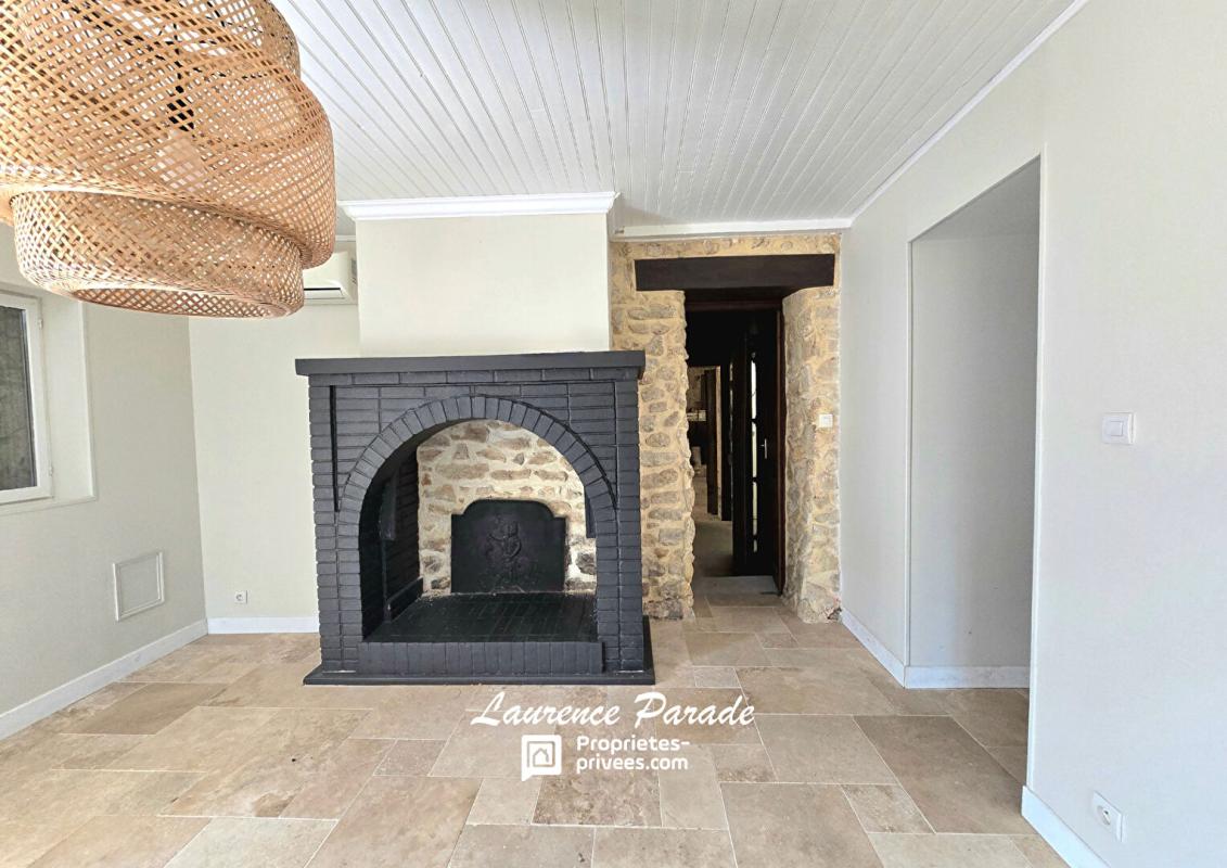 MOULIN-NEUF Maison 158m² en pierre, dépendance , terrain, ruisseau 8