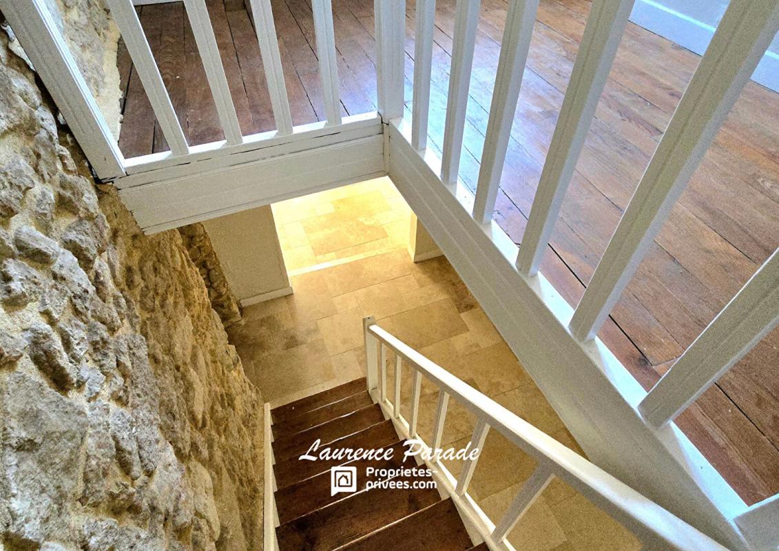 MOULIN-NEUF Maison 158m² en pierre, dépendance , terrain, ruisseau 9