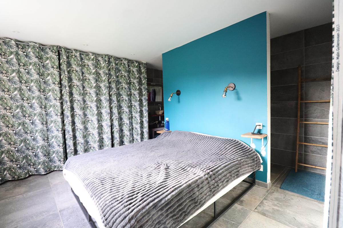 PESCHADOIRES Maison Peschadoires 7 pièce(s) 160 m2 environs + jardin +/-2000 m2 10