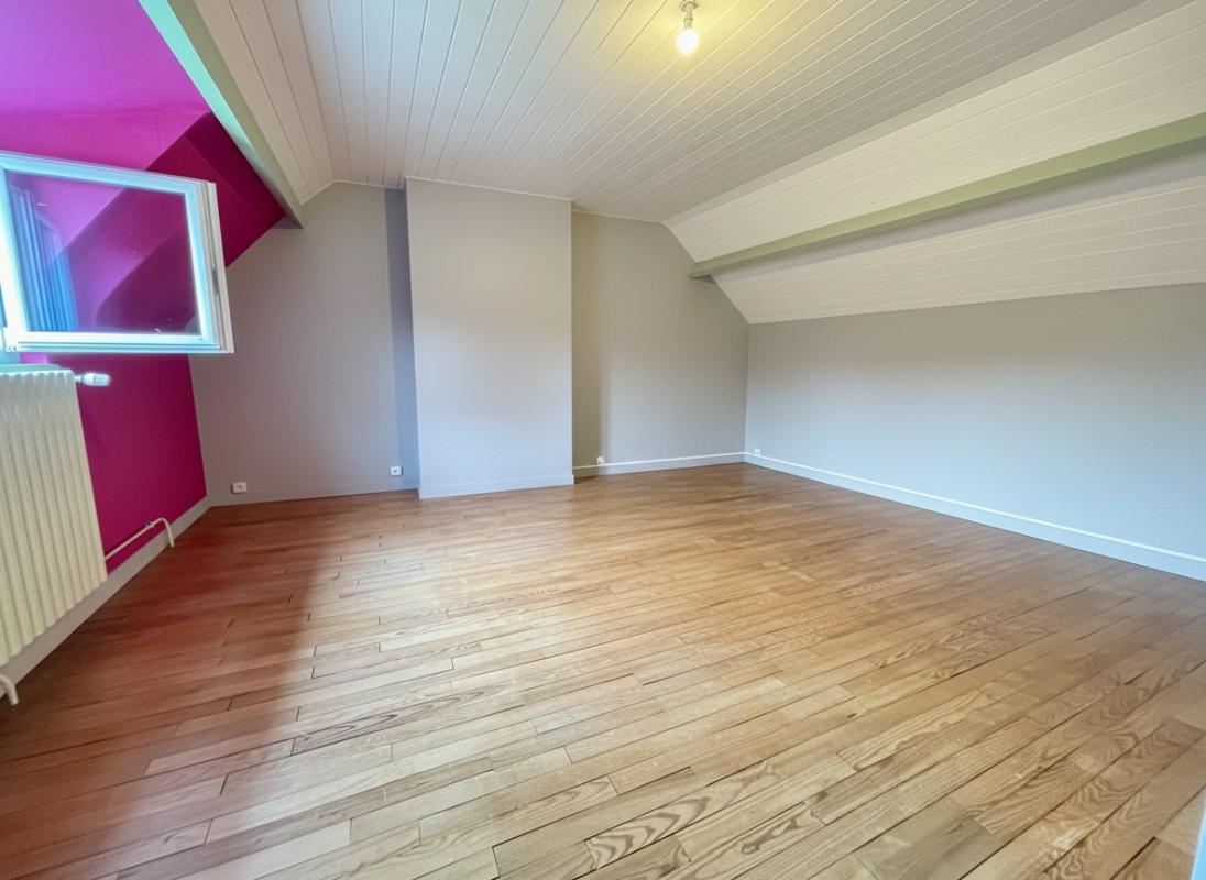 SOLIGNY-LA-TRAPPE Agréable maison  de 113 m² située dans village entre l'Aigle et Mortagne au Perche 14