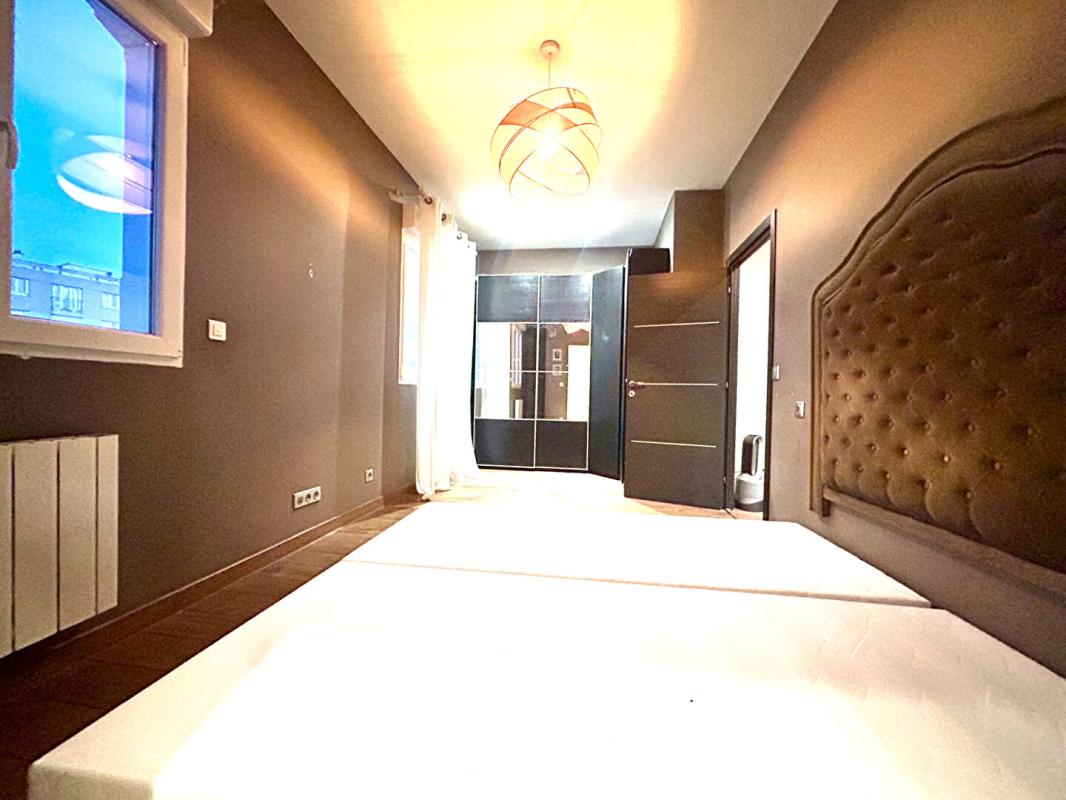 FONTENAY-SOUS-BOIS Maison Fontenay 12 min RER A  3 chambres et beau jardin! 4